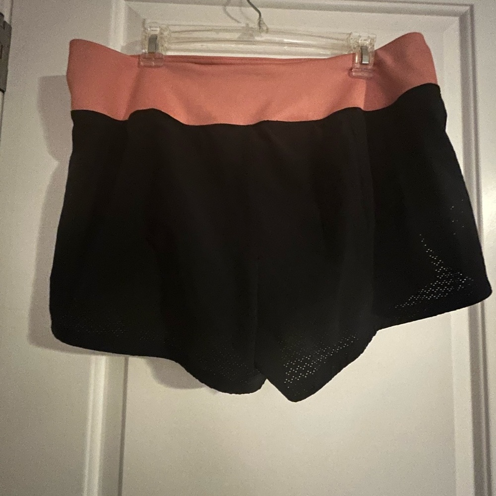 Shape shorts, size L Peloton